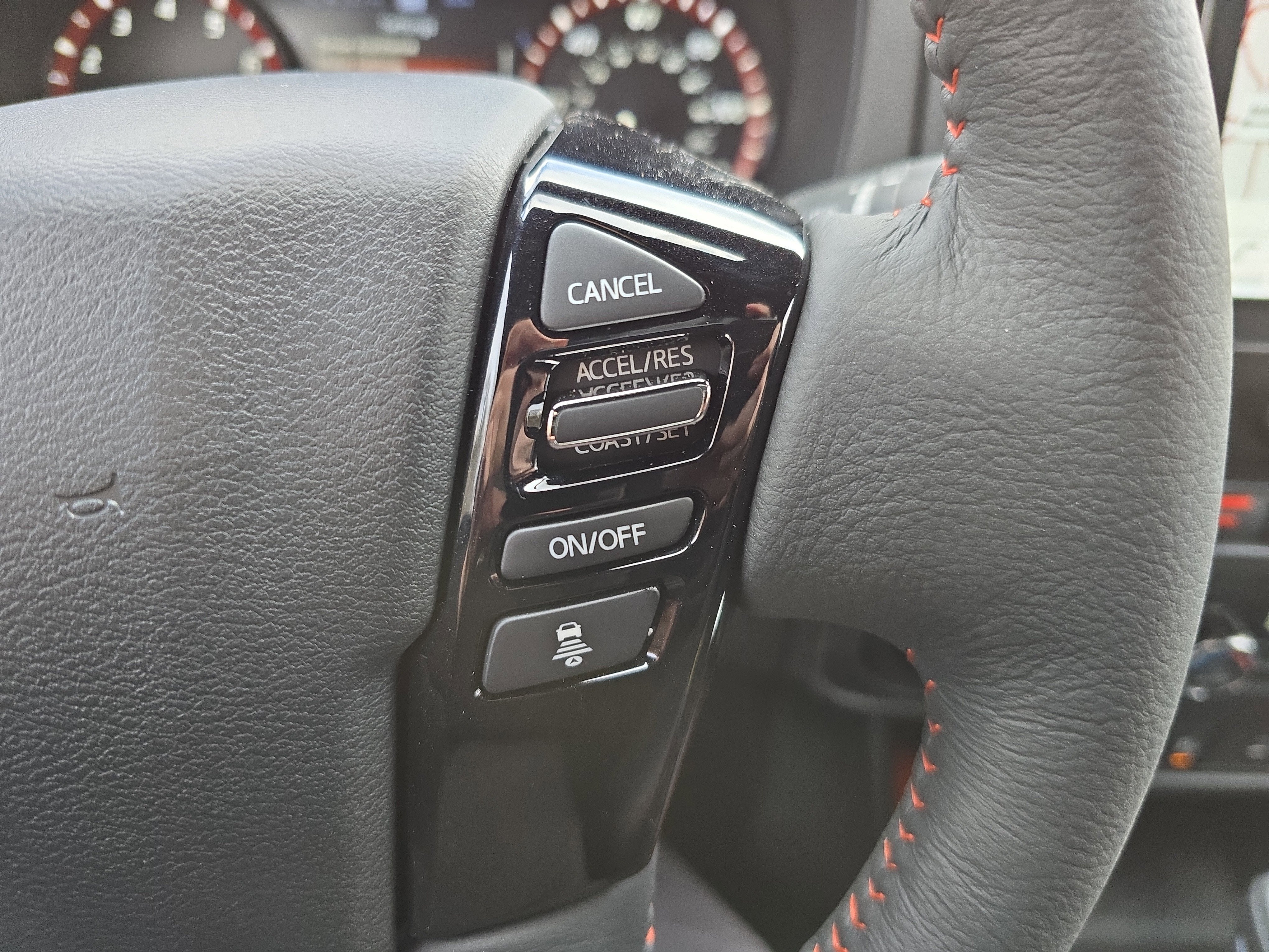 2026 Nissan Frontier PRO-4X with R Package