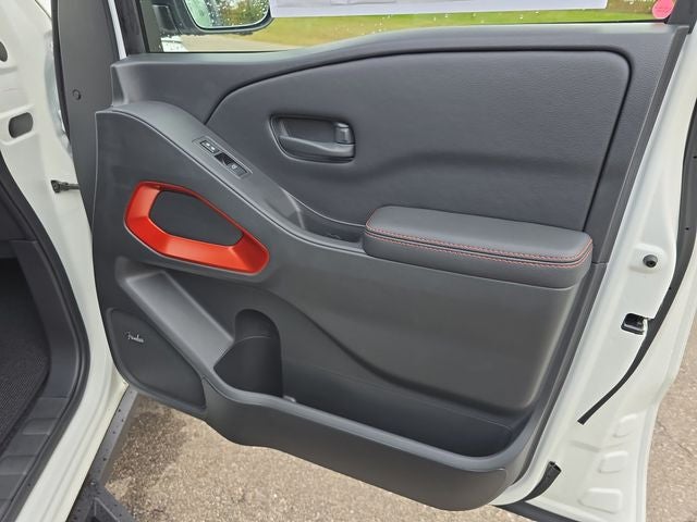 2026 Nissan Frontier PRO-4X with R Package