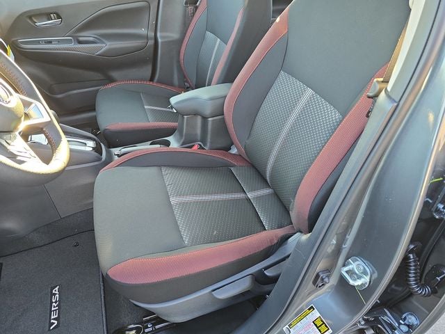 2025 Nissan Versa SR