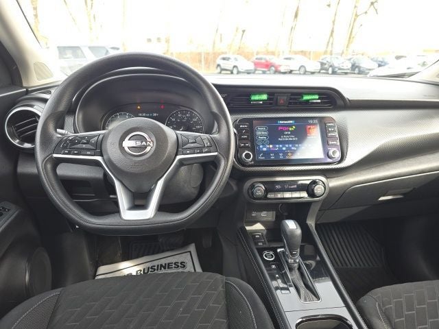 2022 Nissan Kicks SV