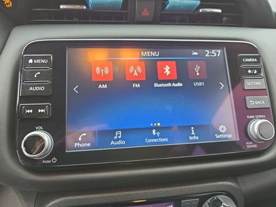 2022 Nissan Kicks SR