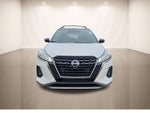 2022 Nissan Kicks SR