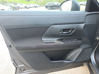 2025 Nissan Kicks S