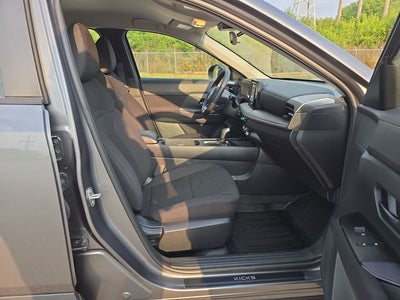 2025 Nissan Kicks S
