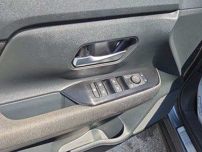 2025 Nissan Kicks SV PREMIUM