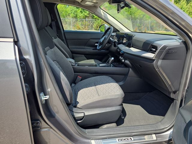 2025 Nissan Kicks SV PREMIUM