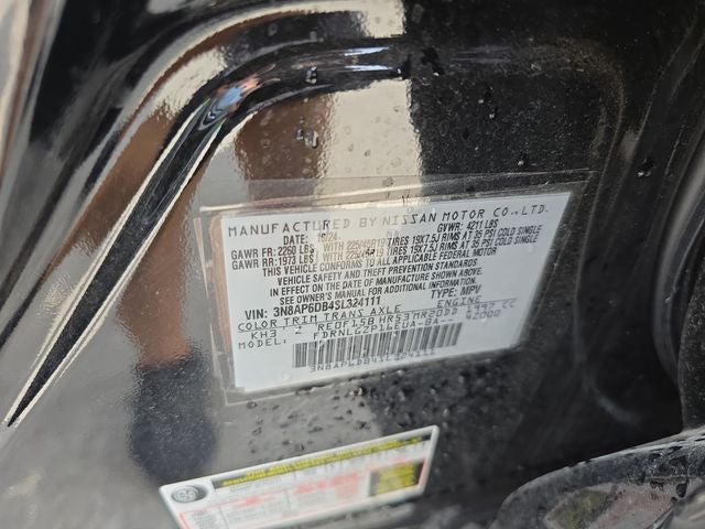 2025 Nissan Kicks SR