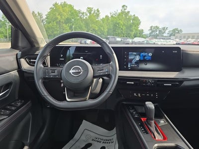 2025 Nissan Kicks SR