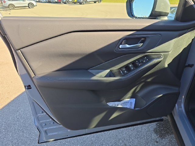 2027 Nissan Rogue SV