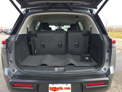 2026 Nissan Pathfinder SV