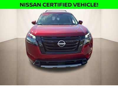 2025 Nissan Pathfinder SL