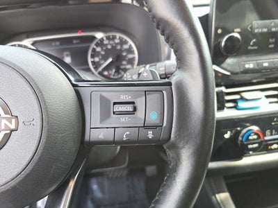 2022 Nissan Pathfinder SL