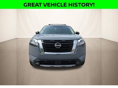 2022 Nissan Pathfinder SL