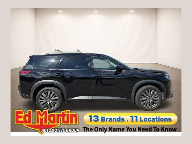 2025 Nissan Pathfinder SL
