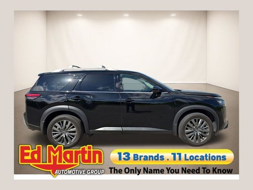 2025 Nissan Pathfinder SL