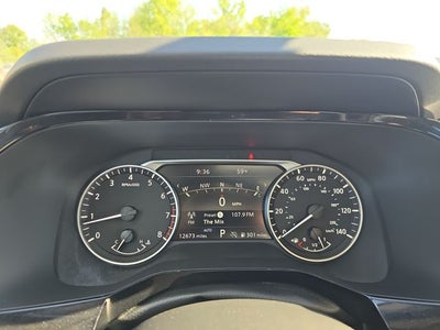 2025 Nissan Pathfinder SL