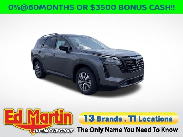 2026 Nissan Pathfinder SL