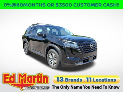 2026 Nissan Pathfinder SL