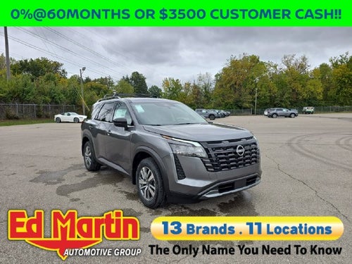 2026 Nissan Pathfinder SL