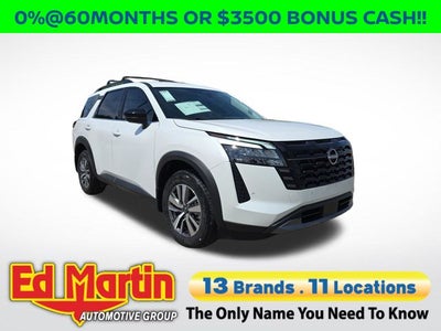 2026 Nissan Pathfinder SL