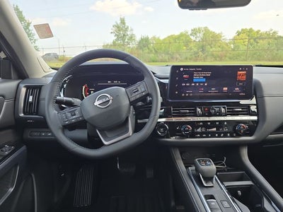 2026 Nissan Pathfinder SL