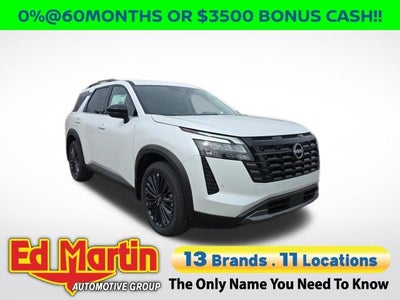 2026 Nissan Pathfinder SL