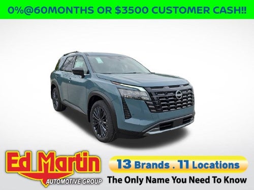 2026 Nissan Pathfinder SL