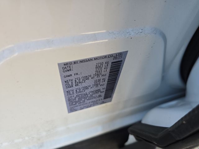 2025 Nissan Pathfinder Platinum
