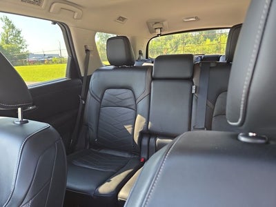 2025 Nissan Pathfinder Platinum