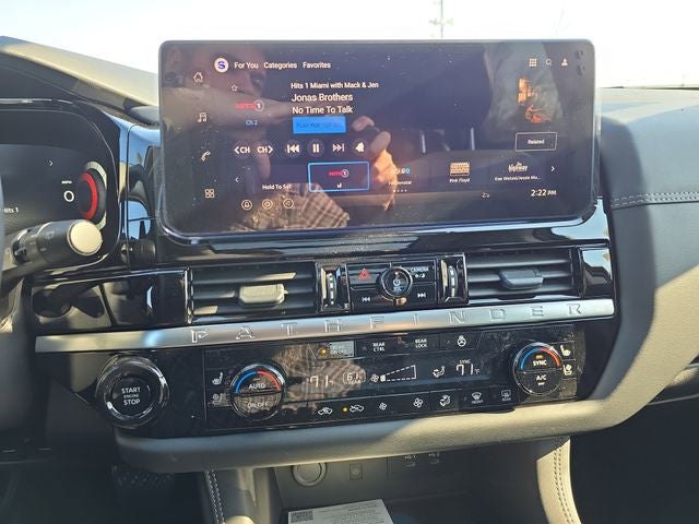 2026 Nissan Pathfinder Platinum