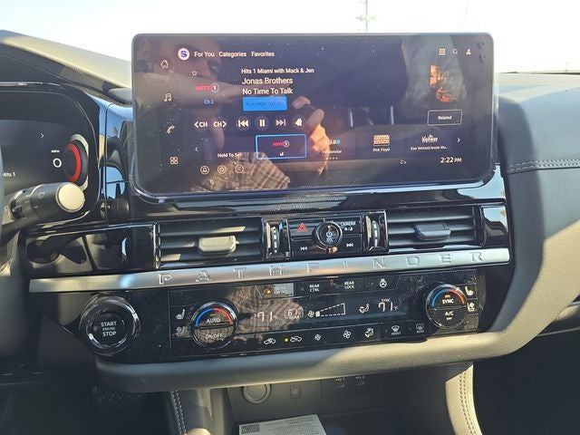 2026 Nissan Pathfinder Platinum