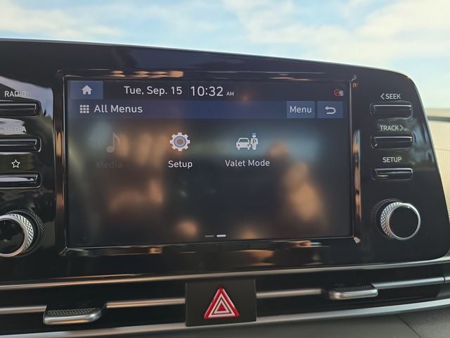 2022 Hyundai Elantra SEL PREMIUM