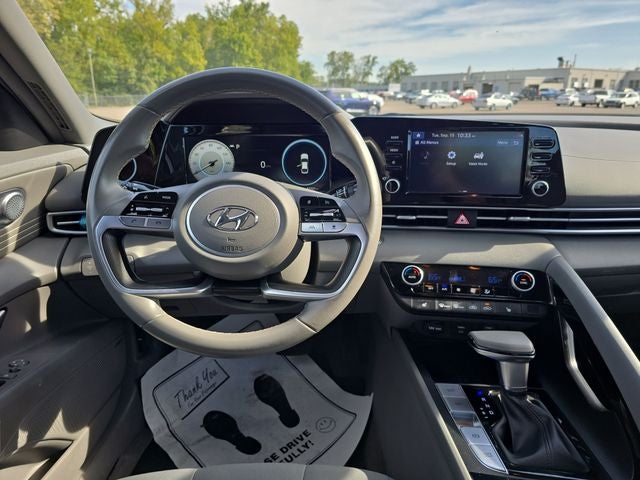 2022 Hyundai Elantra SEL PREMIUM