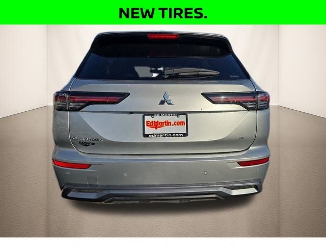 2025 Mitsubishi Outlander SE