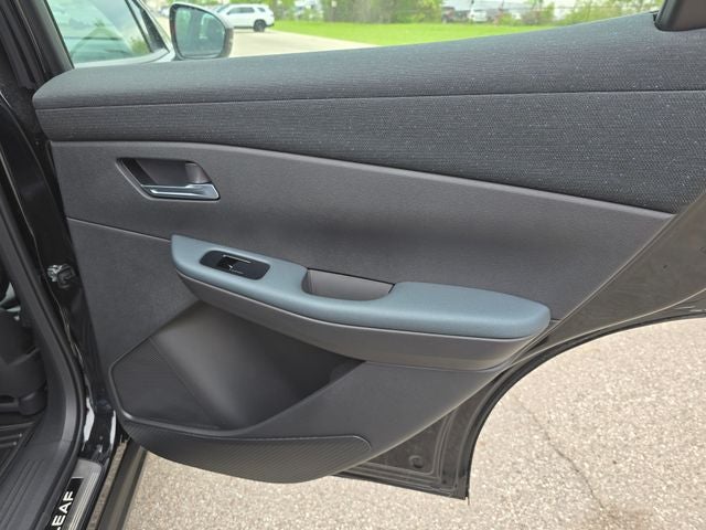 2026 Nissan Leaf PLATINUM+
