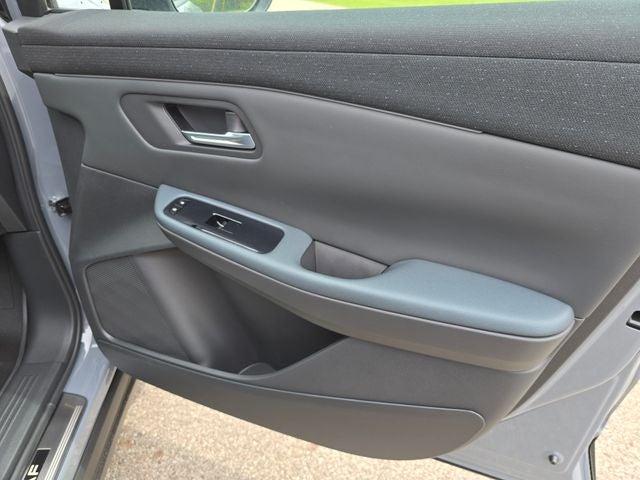 2026 Nissan Leaf PLATINUM+