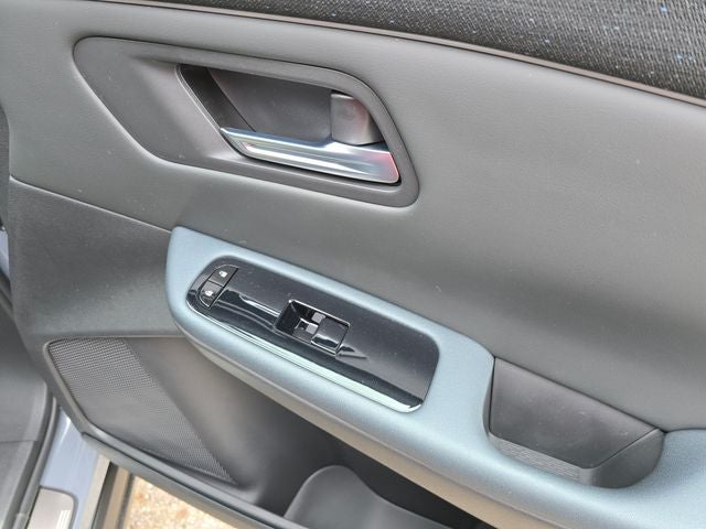 2026 Nissan Leaf PLATINUM+