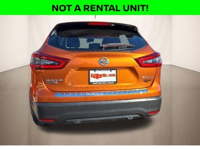 2022 Nissan Rogue Sport SV