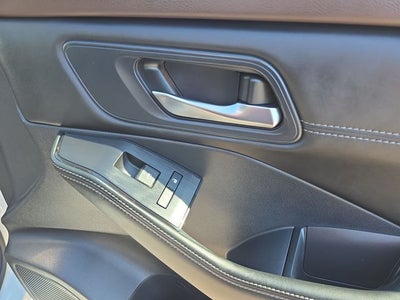 2023 Nissan Rogue SV PREMIUM