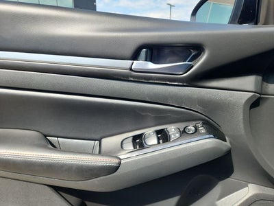 2024 Nissan Altima 2.0 SR