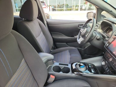 2022 Nissan Leaf SV