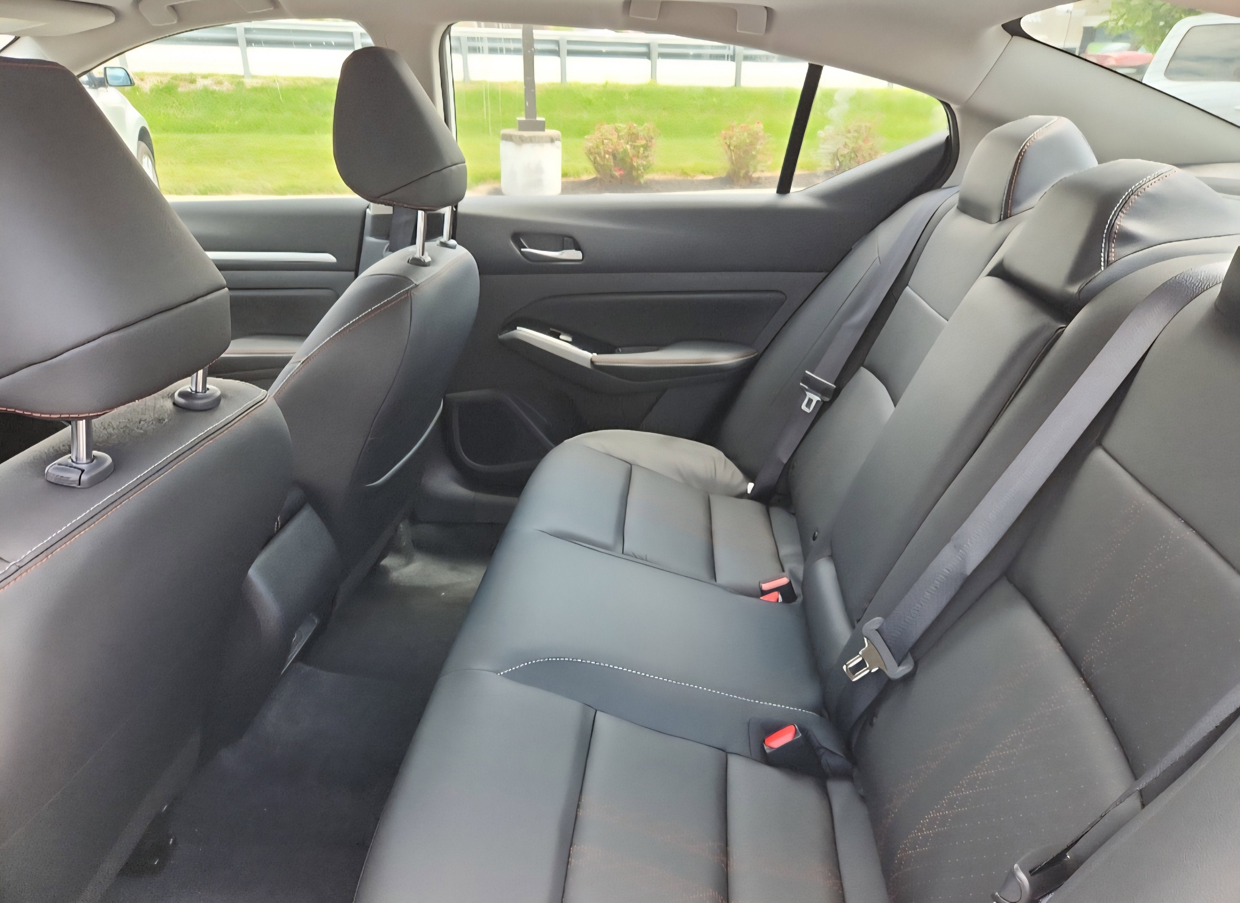 2025 Nissan Altima SR