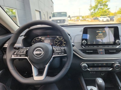 2025 Nissan Altima SR