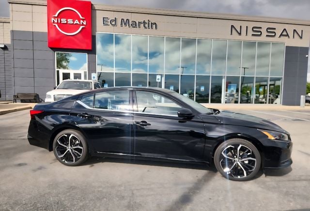 2025 Nissan Altima SR