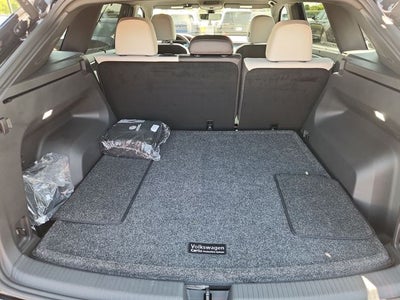 2024 Volkswagen Atlas Cross Sport 2.0T SEL Premium R-Line