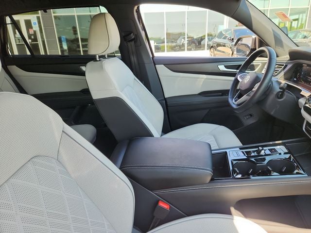 2024 Volkswagen Atlas Cross Sport 2.0T SEL Premium R-Line