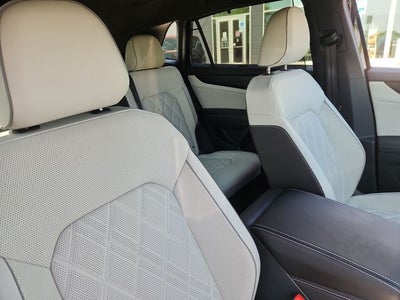 2024 Volkswagen Atlas Cross Sport 2.0T SEL Premium R-Line