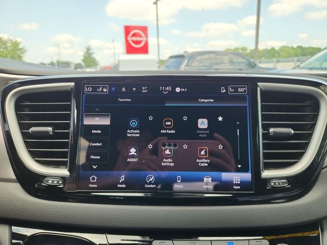 2025 Chrysler Pacifica Select