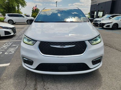 2025 Chrysler Pacifica Select