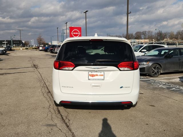 2017 Chrysler Pacifica Touring Plus
